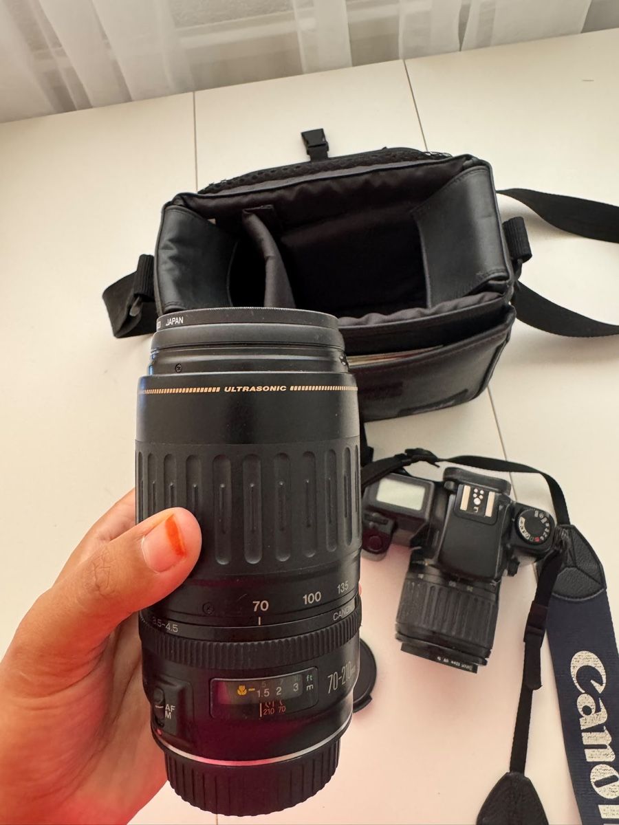 Canon Appareil photo: Sacoche Canon EOS 1000F et objectif – D'occasion à Brügg BE par haj_9zhk 5