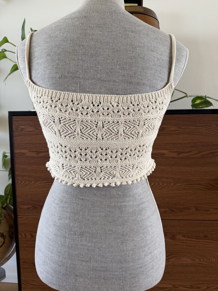 Top: Beige Crochet Crop Top Bundle - Perfect for Summer! – Usato da Zürich venduto da jk_zh 4
