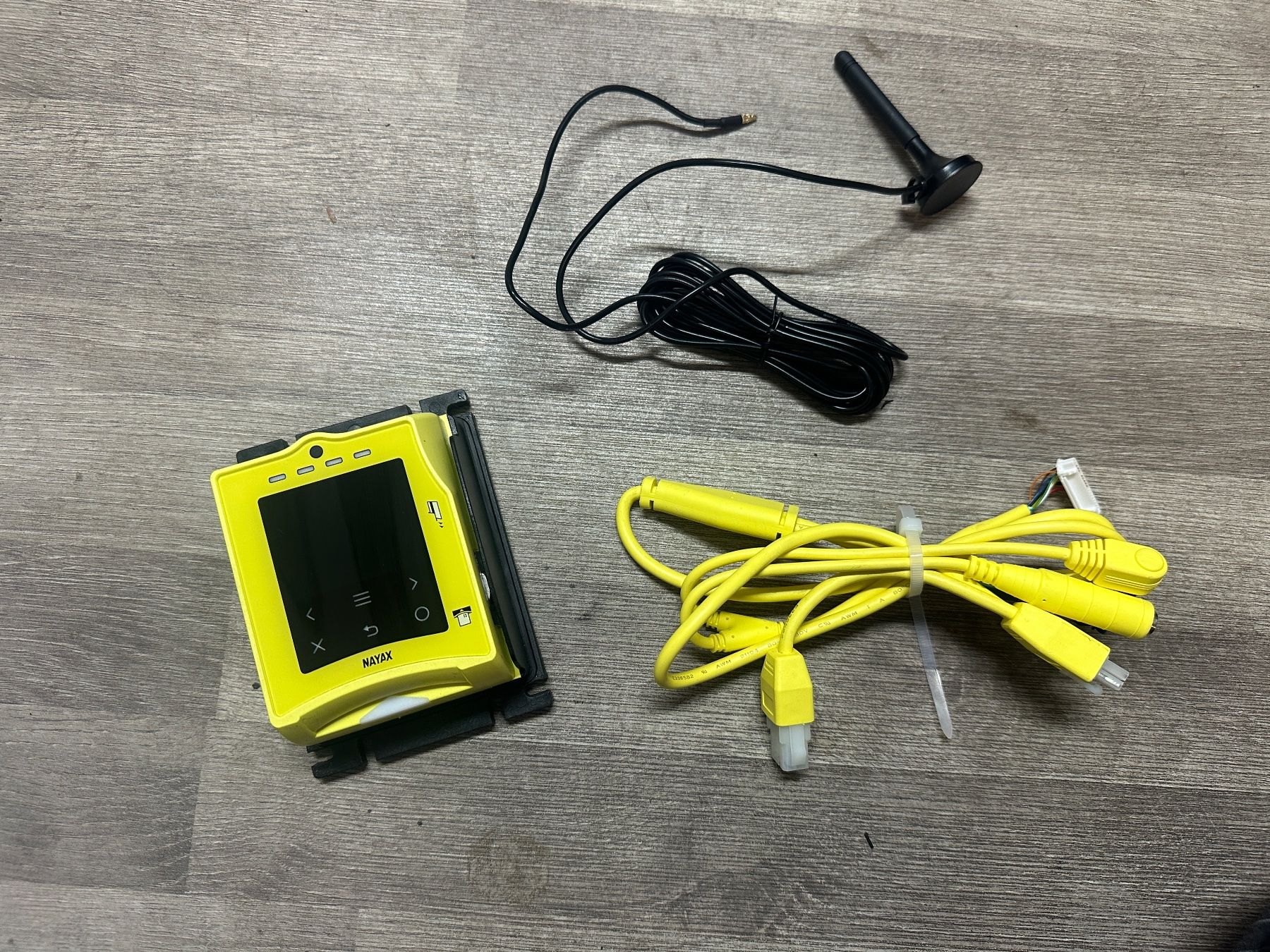Altro per Gastronomia & Hotel: Nayax VPos Touch 4G - Yellow – Nuovo e nell'imballaggio originale da Giubiasco venduto da IWGL002