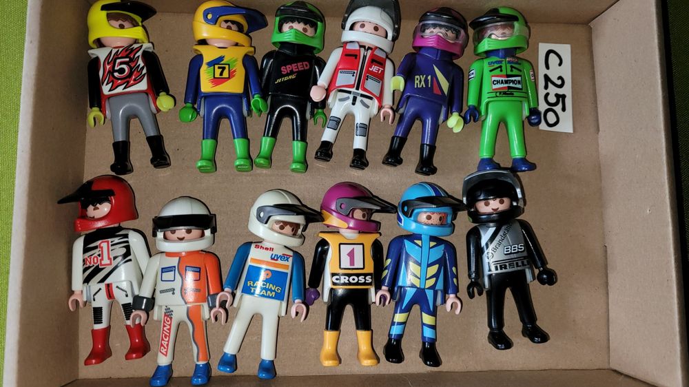 Doyomtoy Motorradfahrer Figuren – Legierte Helme, Transformierendes Rennspielzeug, Geschenk & Deko Für Kinder Und Fans