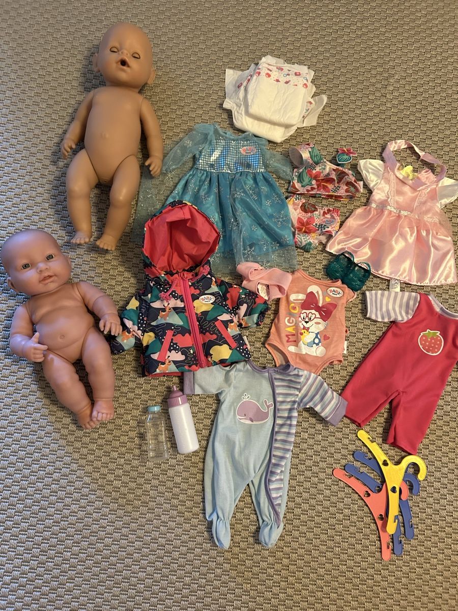 Poupées: Doll clothes and accessories set good condition – D'occasion à Zürich par mar_d7zz