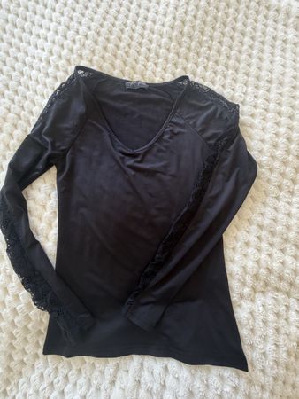 Chemisier noir à manches longues avec dentelle, taille S