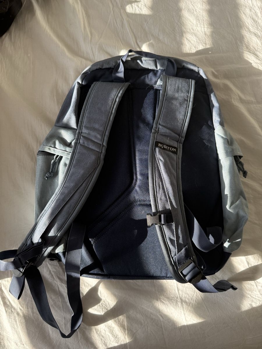 Burton Rucksäcke: Burton Rucksack 27 Liter – Gebraucht aus Riniken von Chippie222000 1
