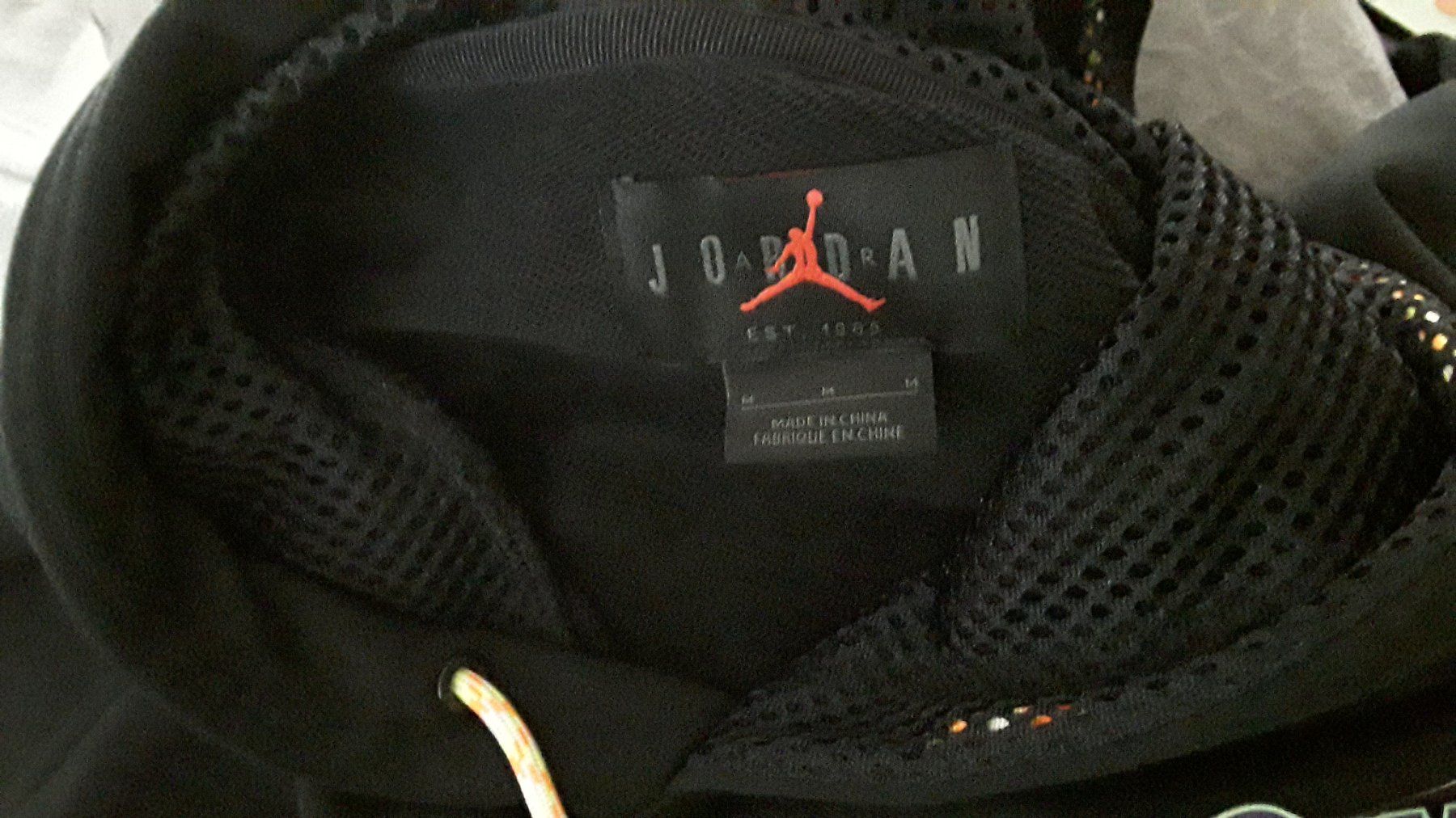 Pulls & Sweat-shirts: Neu Jordan Nike pullover gr M – Neuf avec emballage d'origine à Dagmersellen par L.Ga. 2