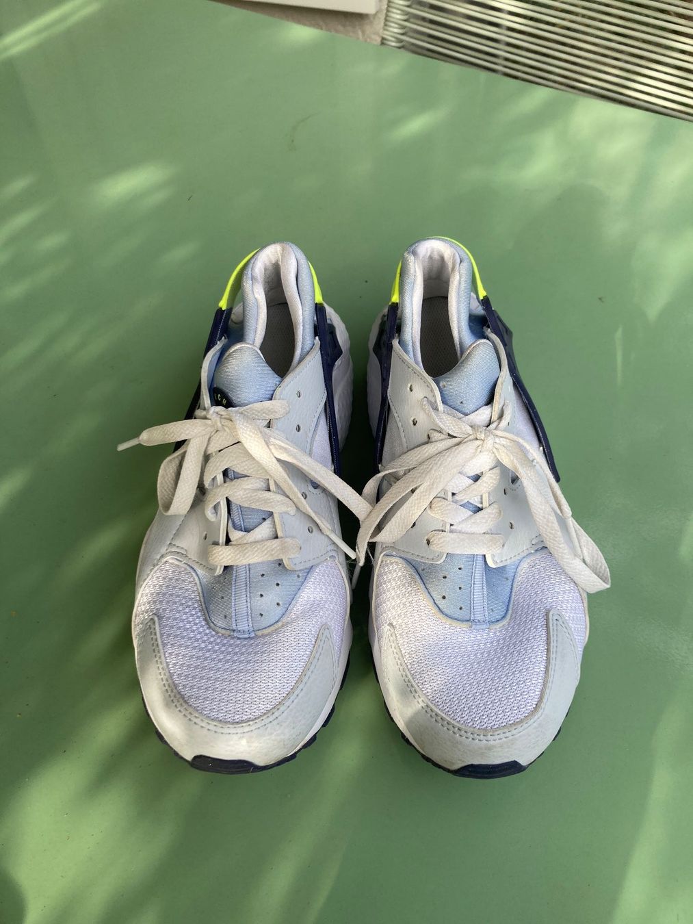 Nike Scarpe da donna: Nike Air Huarache – Usato da Zürich venduto da soulrider73