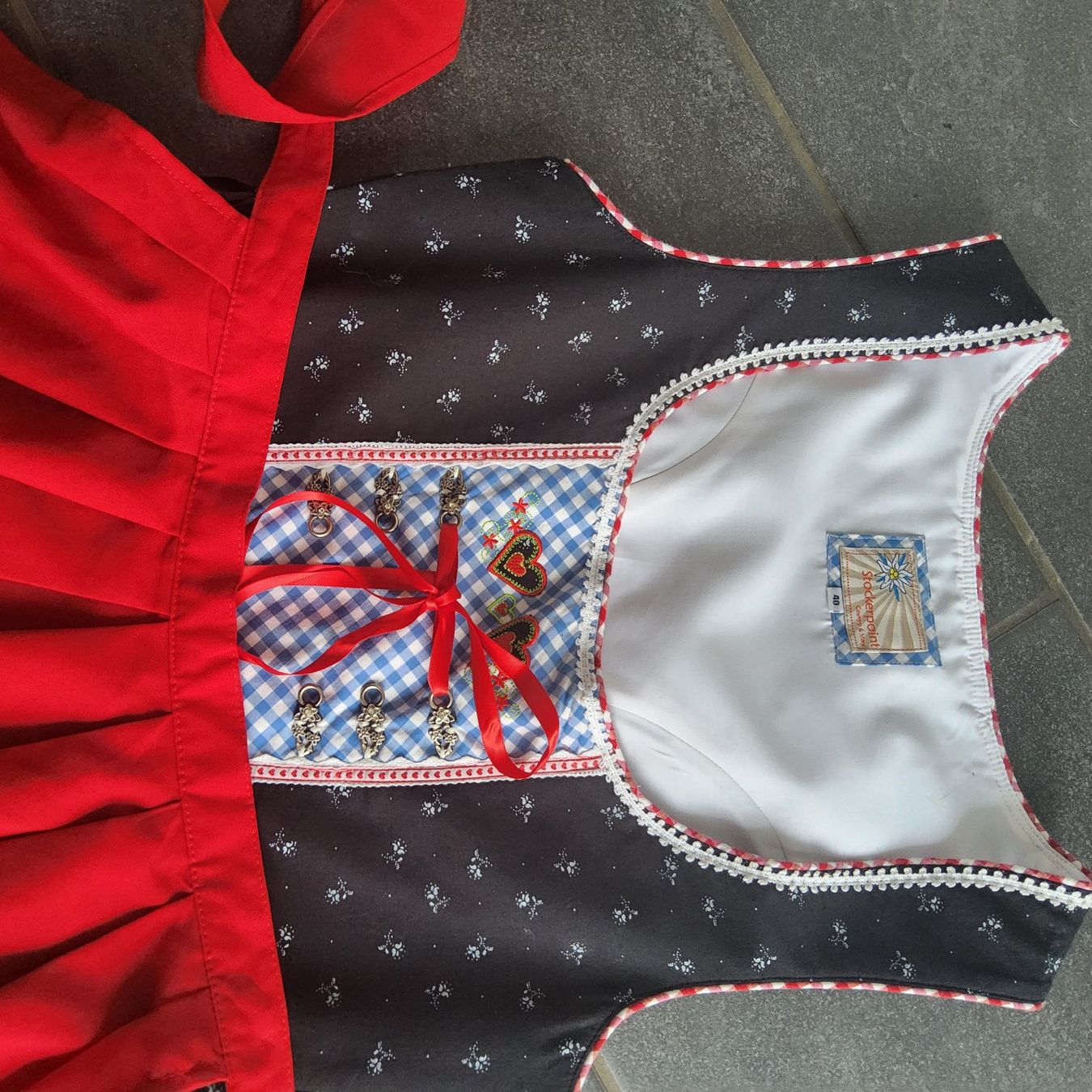 Jupes: Dirndl Stockerpoint Grösse 40 – D'occasion à Diegten par ayla2009 1