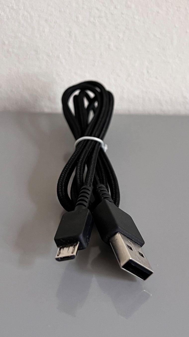 Câbles: Micro USB zu USB Ladekabel (neu) – Neuf (Voir description) à Zürich par Mel_Meli