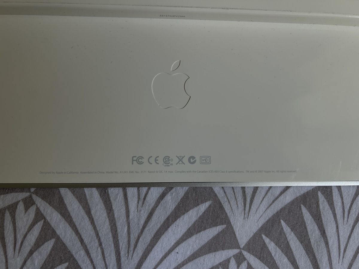 Apple Tastiere: Clavier Apple filaire  – Usato da Sion venduto da reii 1