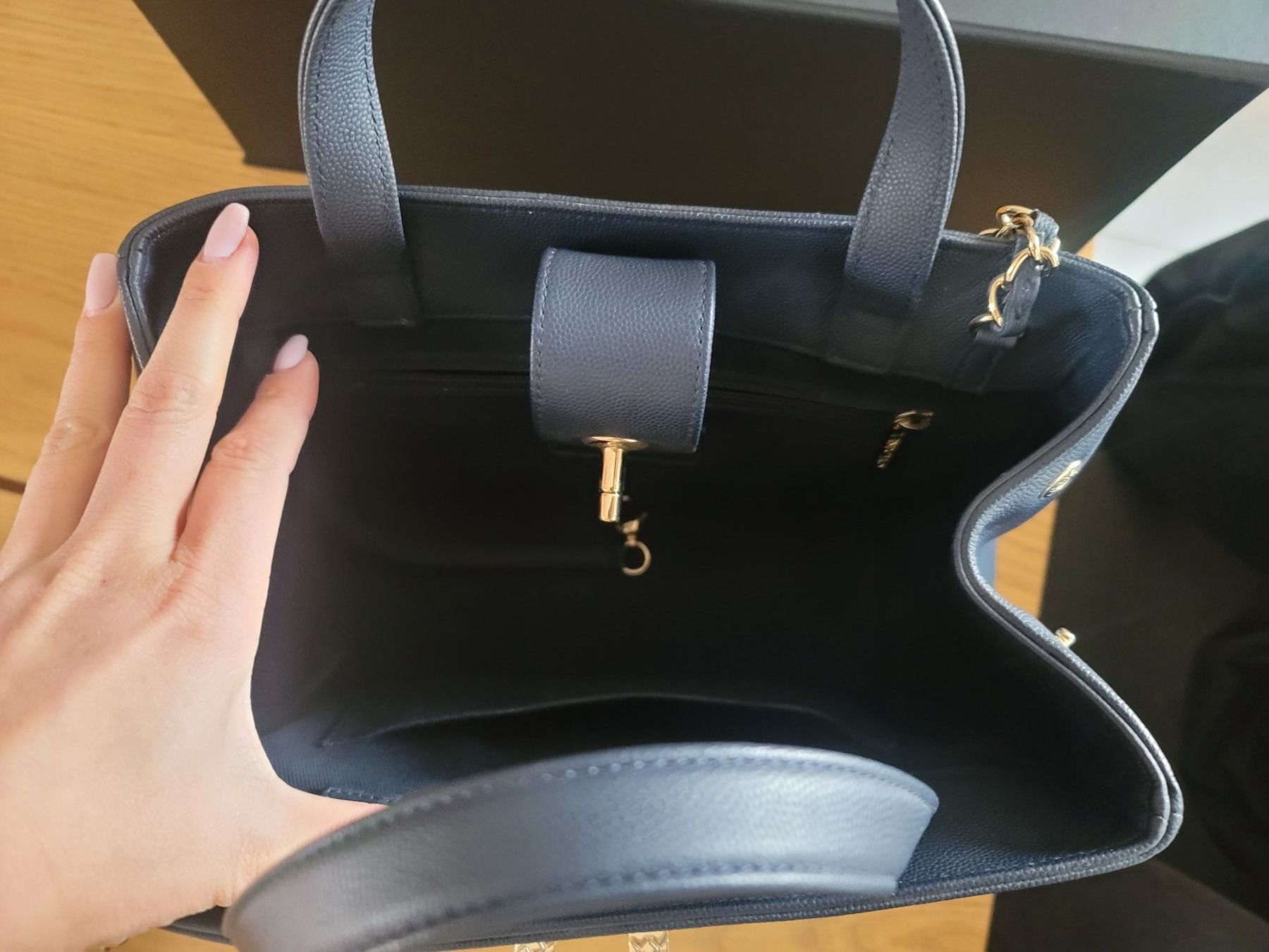 Chanel Borse da donna: Chanel Affinity Business Bag – Usato da Neuendorf venduto da fiestashorty84 3