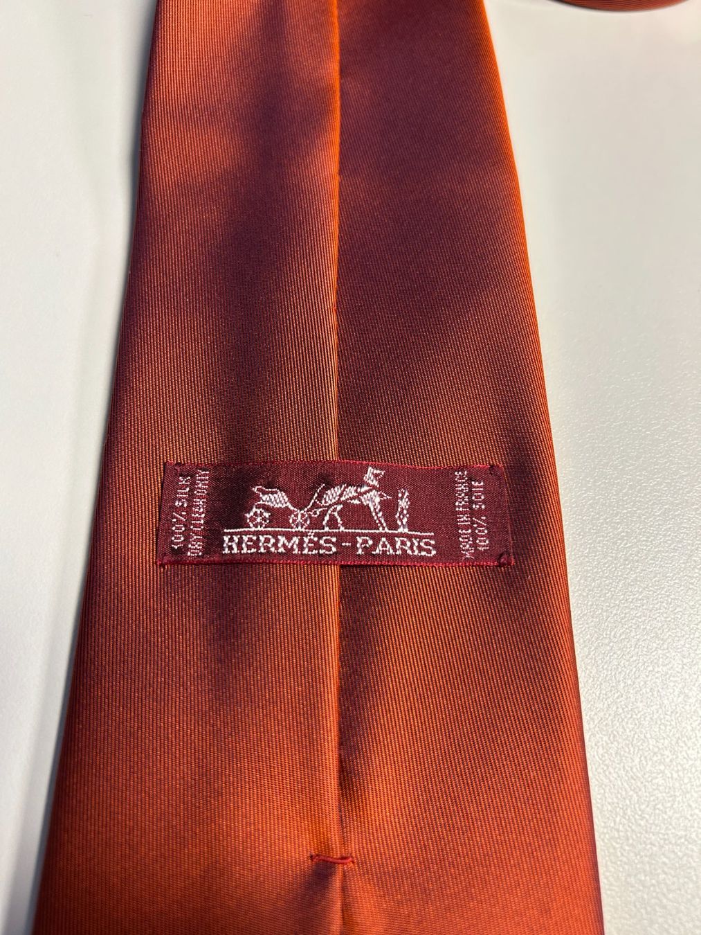 Hermès Cravatte: Hermès Taffet Krawatte – Usato da Bern venduto da kurtikobolt74 2