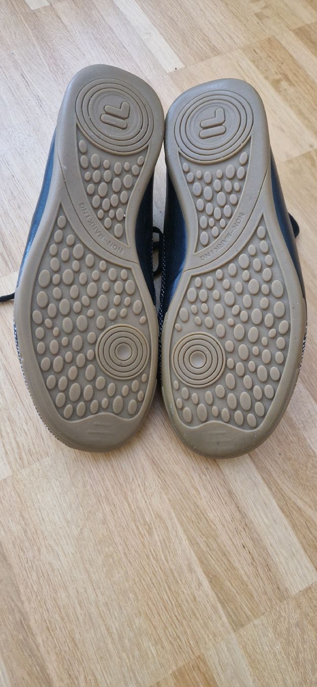 Fila Scarpe da uomo: Fila Hallenschuhe, Grösse 43 – Usato da Riehen venduto da Aconitum 2