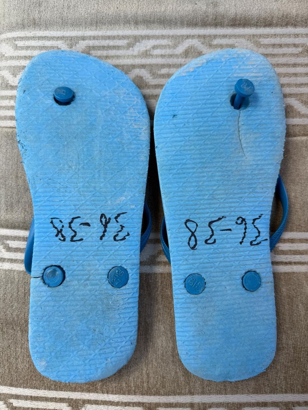 Scarpe da donna: Flip-Flops – Usato da Flawil venduto da Stella_3 1