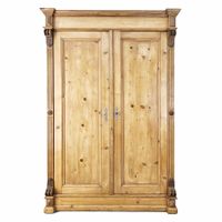 Schöner antiker Tannenschrank