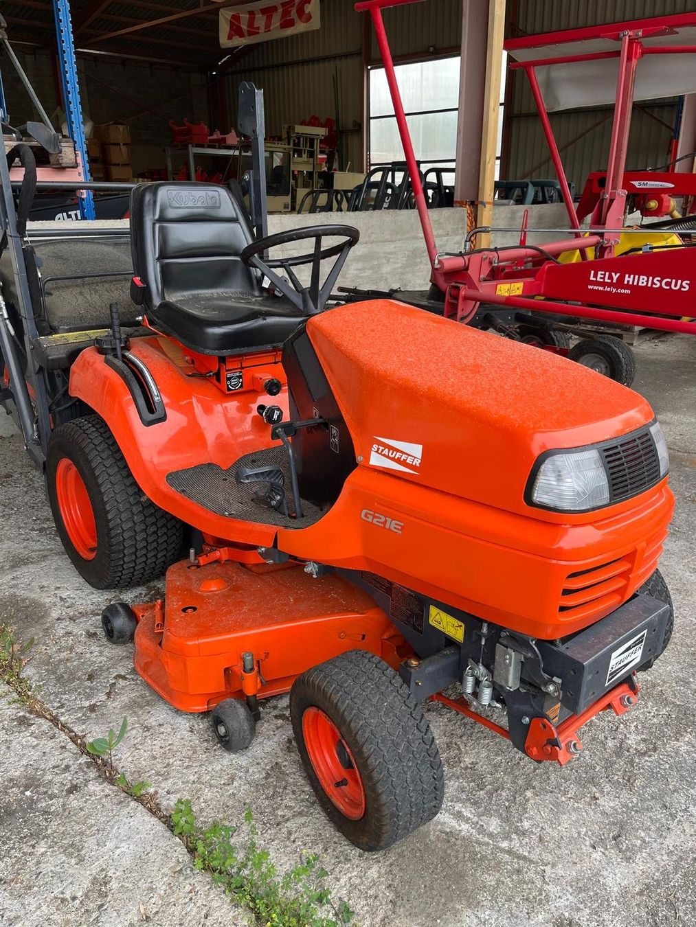 Kubota Trattori: Tracteur à gazon Kubota G21E – Usato da Les Thioleyres venduto da Samitrac