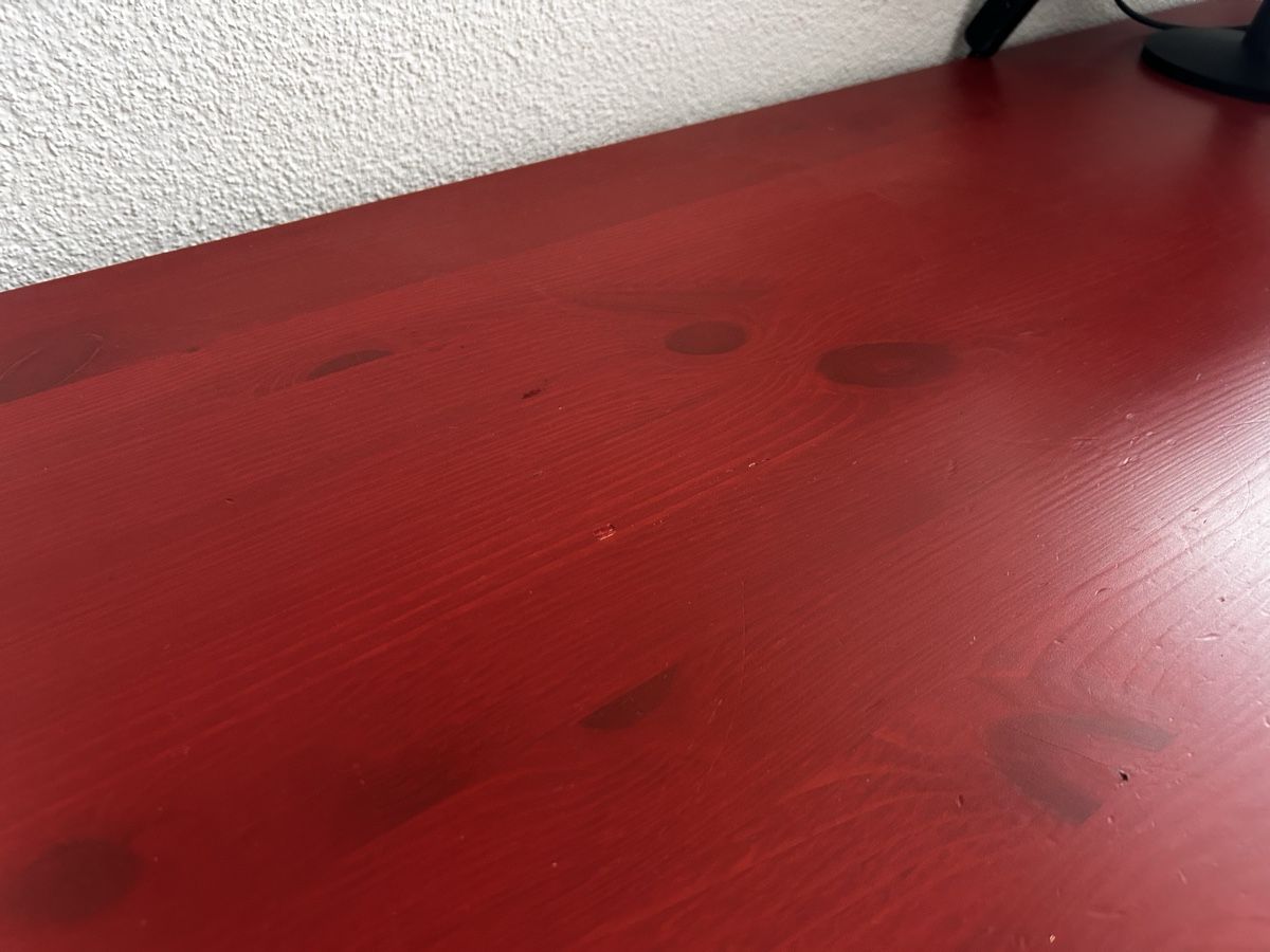 Commodes: Red 3-Drawer Chest with Unique Knobs - Good Condition – D'occasion à Oberrieden par Panthiras3 6