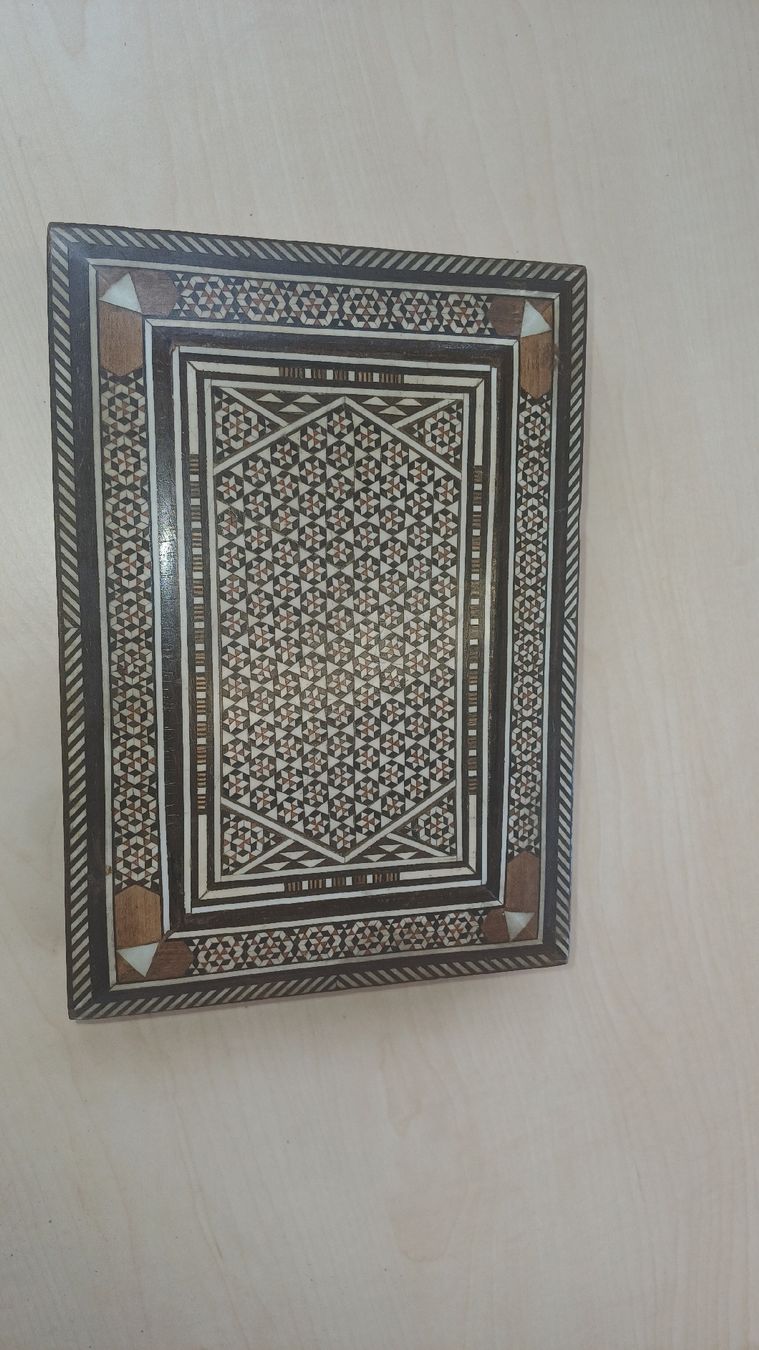 Coffres: Schöne Schatulle mit Einlegearbeiten  – D'occasion à Flawil par Naphtali 9