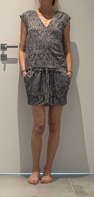 Hugo Boss Kleider: petite robe en coton et élastance de Hugo Boss T.34 – Neu (gemäss Beschreibung) aus St-Aubin-Sauges von Juliezan