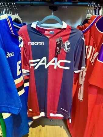 Original Macron Bologna FC 2016-17 Home Match jersey (BNWT)