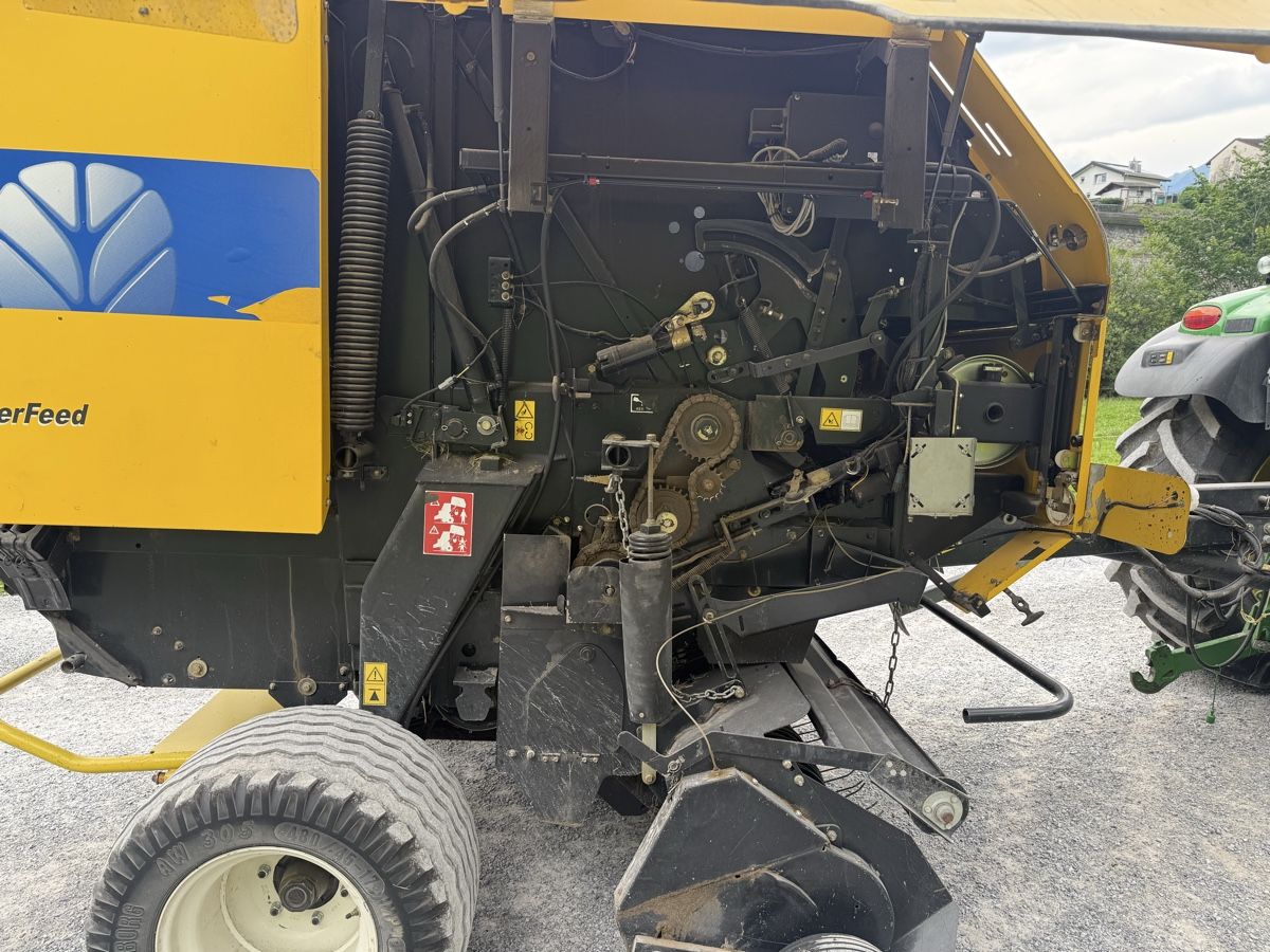 New Holland Tutte le macchine: New Holland Presse BR 7070 – Usato da Riedern venduto da bea_5tf5 6