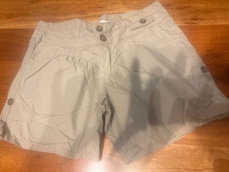 Khaki Sommer Shorts, kurze Hose mit Knöpfen, Grösse S