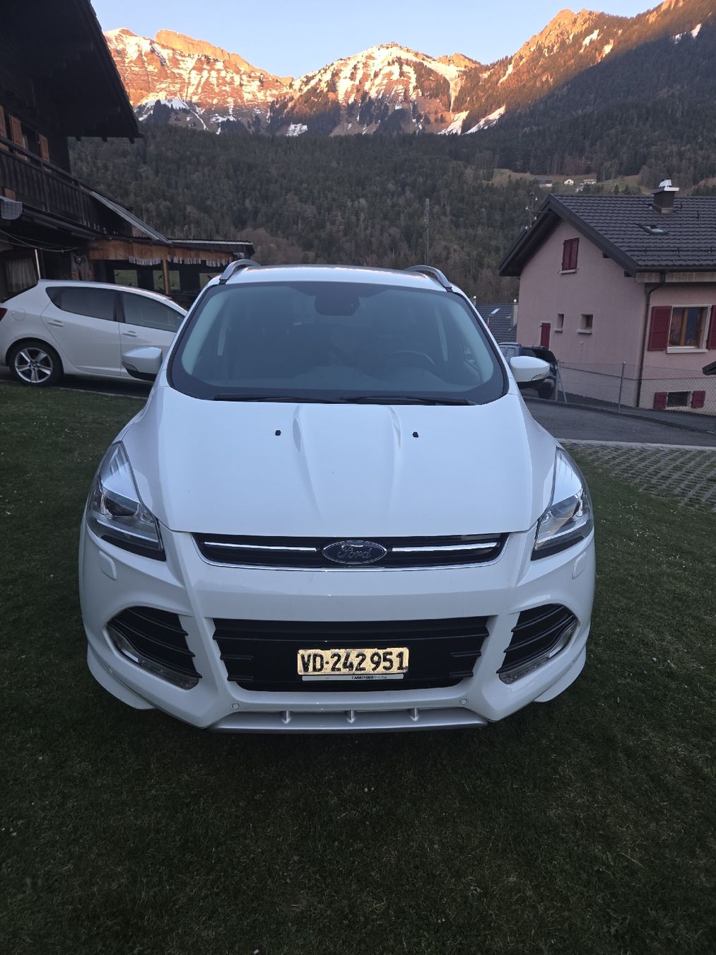 Ford Autos: ford kuga 2.0 tdci  – Gebraucht aus corbeyrier von cuicui66 1
