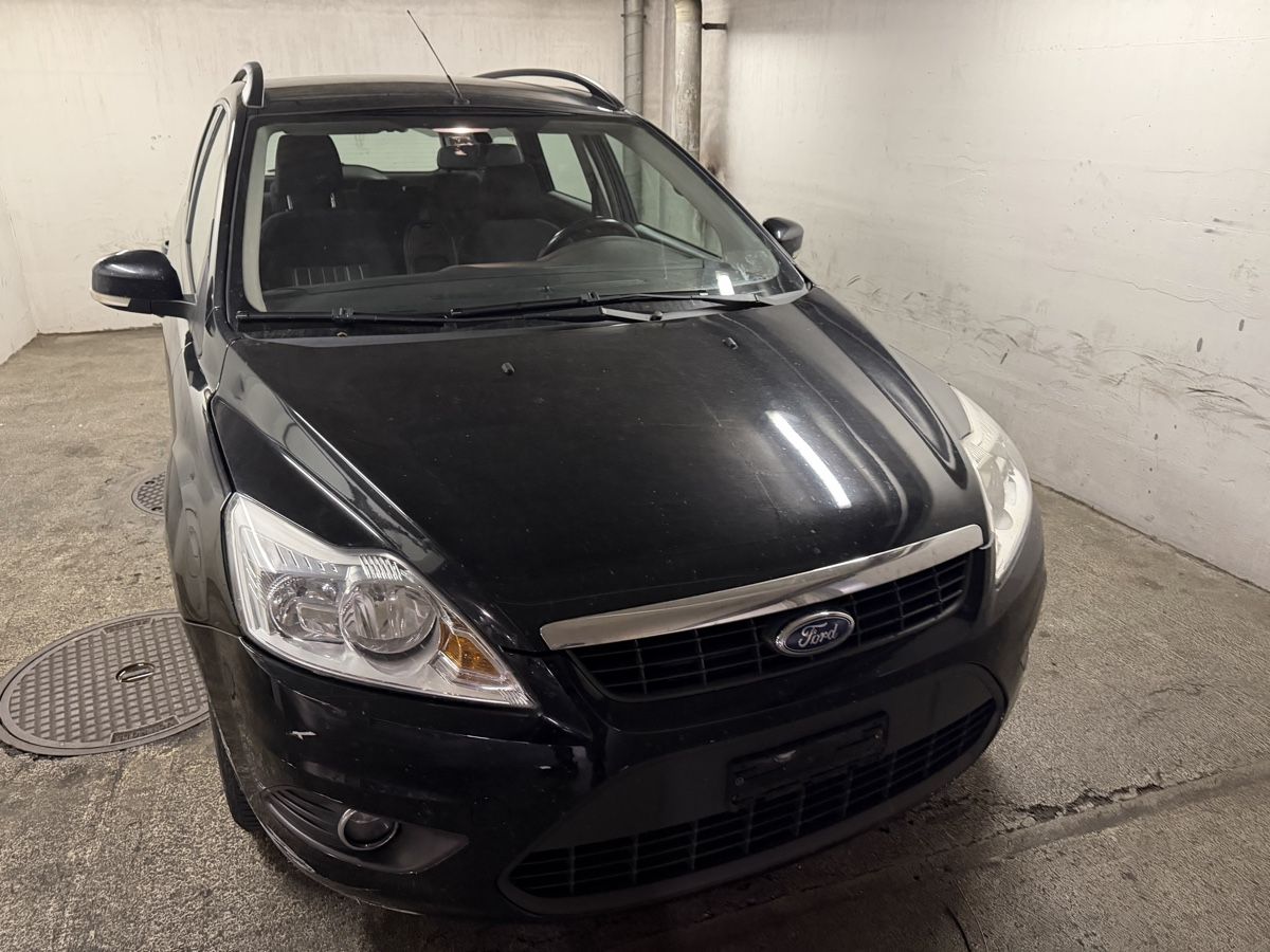Ford Automobili: Ford focus 2.0i mfk2510.23 – Usato da Lyss venduto da xydz 2