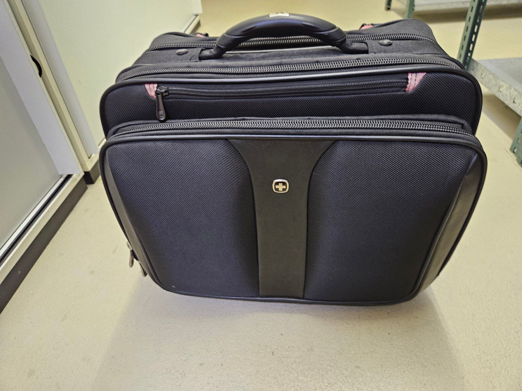 Valigie & Borse: Aktenkoffer – Usato da Rotkreuz venduto da pic_sq5j 1