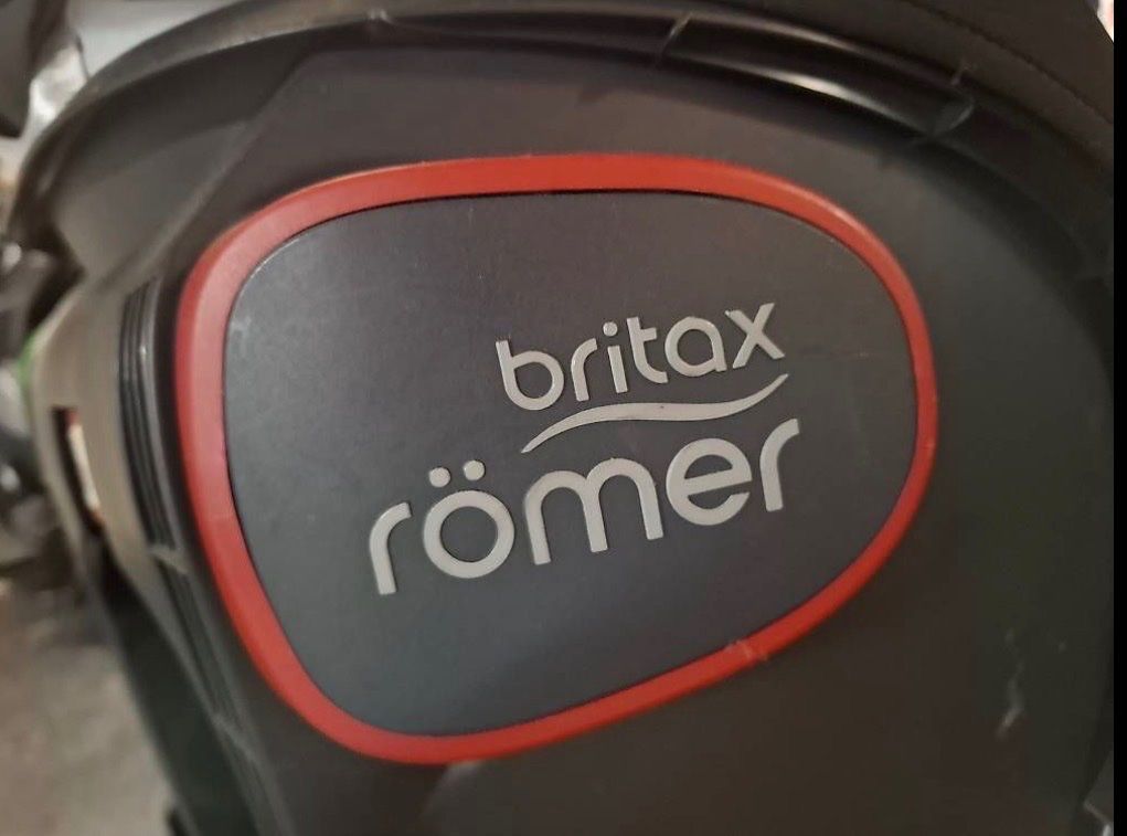 Britax Römer Seggiolini per auto: Britax Römer Kindersitz King II LS – Usato da Oberengstringen venduto da evi_5zkt 1