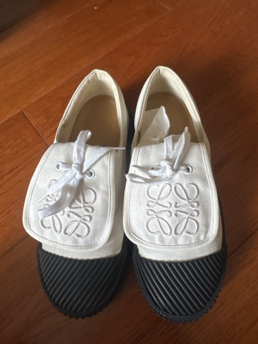 Scarpe da uomo: loewe anagram flap soft white shoes – Usato da Davos Dorf venduto da gin_8k9d