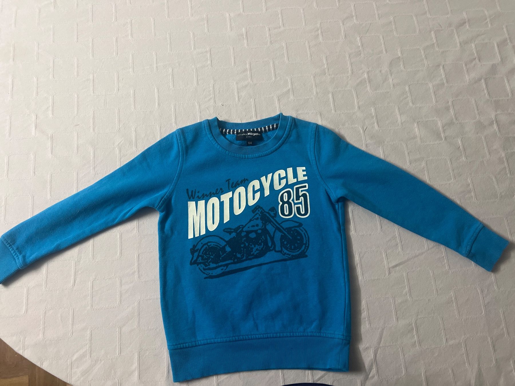 Maglioni & Felpe: 2er Set Kinder Pullover 1x Moto, 1x Auto, Gr. 104 – Usato da Basel venduto da friceberg2 1