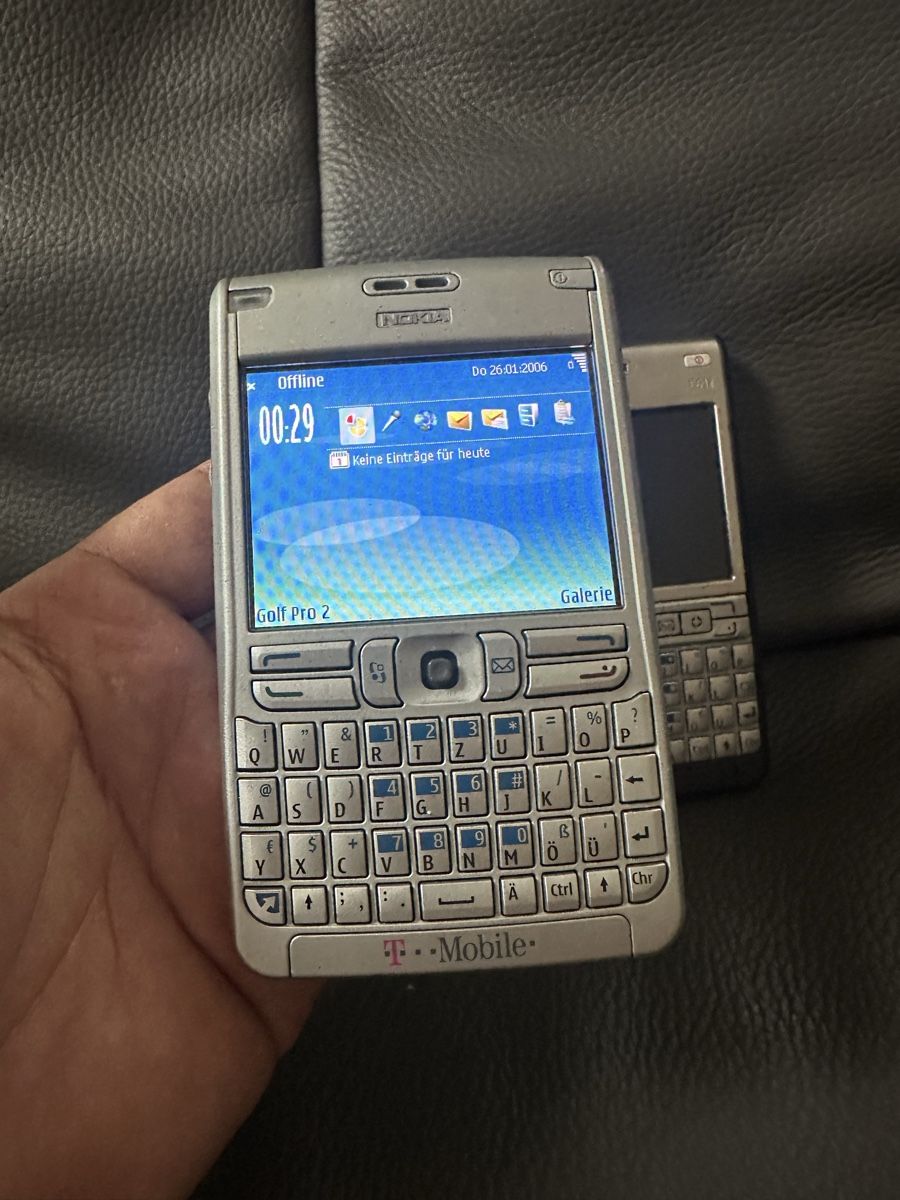 Nokia Telefoni cellulari / Smartphones: Nokia e Series Business Handy – Difettoso da Heerbrugg venduto da Amazon38 4