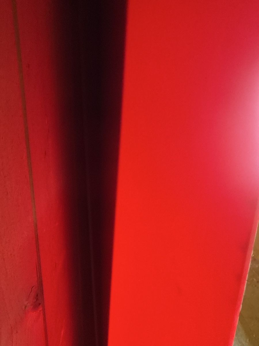 Servierplatten: Plexiglas rot  – Gebraucht aus Langnau i. E. von Acrjl 1