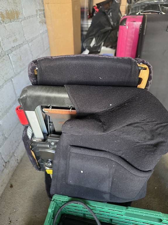 Seggiolini per auto: Recaro Kindersitz Auto – Usato da Dällikon venduto da Dominik_93 2