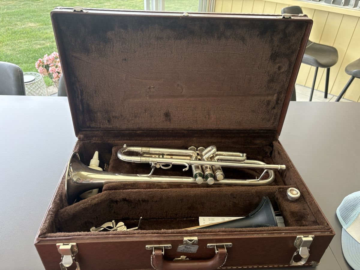 Strumenti musicali: Getzen Instrument Trompete mit Koffer  – Usato da Scheuren venduto da alroth