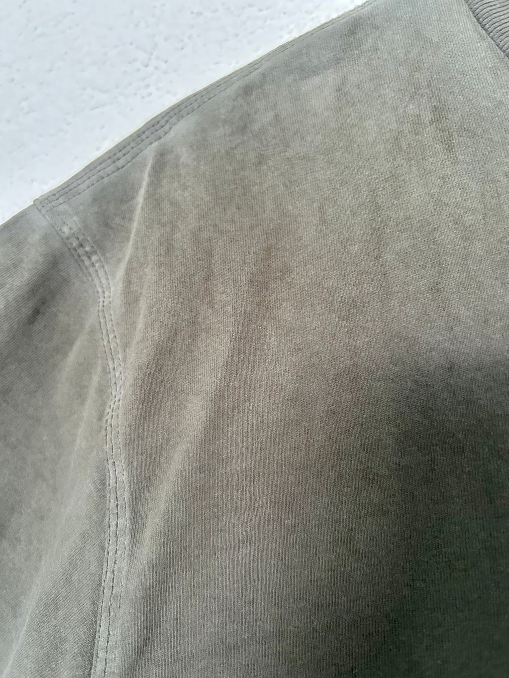 Carhartt T-shirt: Carhartt / T-Shirt – Usato da Dietlikon venduto da Mankai 2