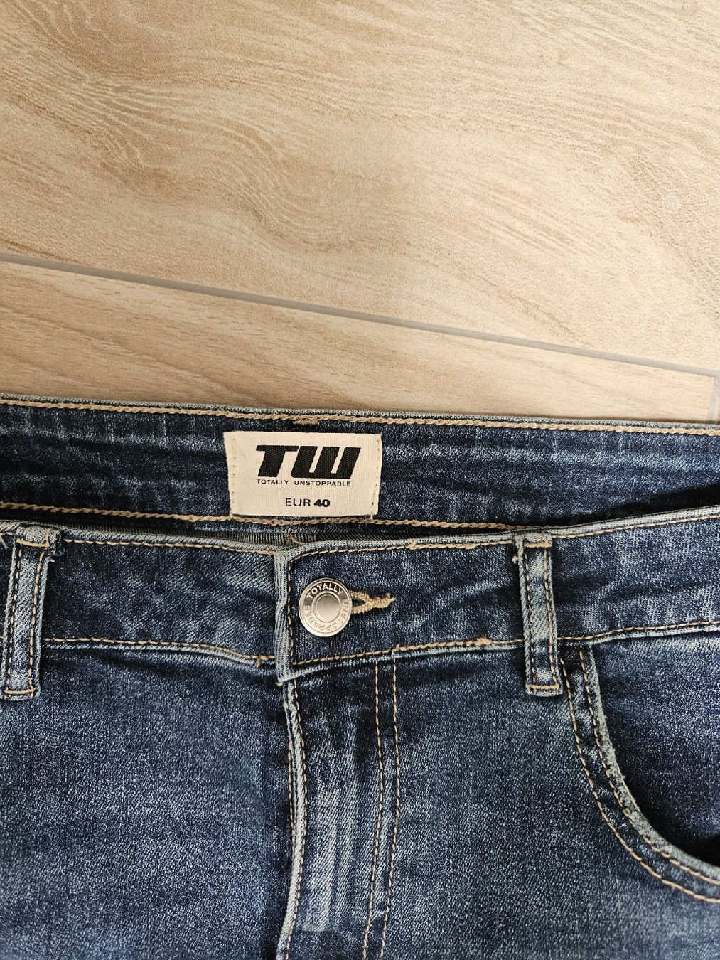 Tally Weijl Jeans: Tally Weijl Flare Jeans Gr.40 – Usato da St. Gallen venduto da Bonita2026 1