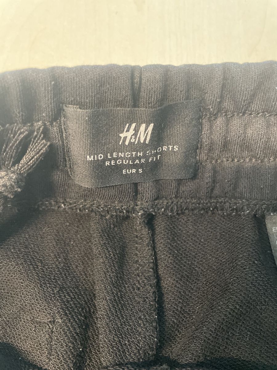 H&M Pantaloni: Shorts Grösse S, schwarz, Mid Length – Usato da Neuenkirch venduto da balani 2