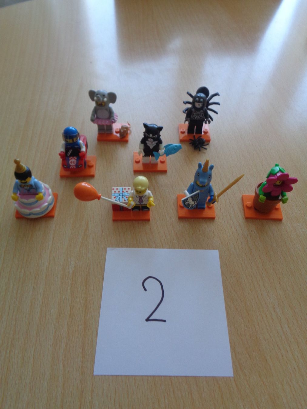 Lego Kit di costruzioni: Lego Minifiguren/Männchen – Usato da Dietikon venduto da chroetli77 1