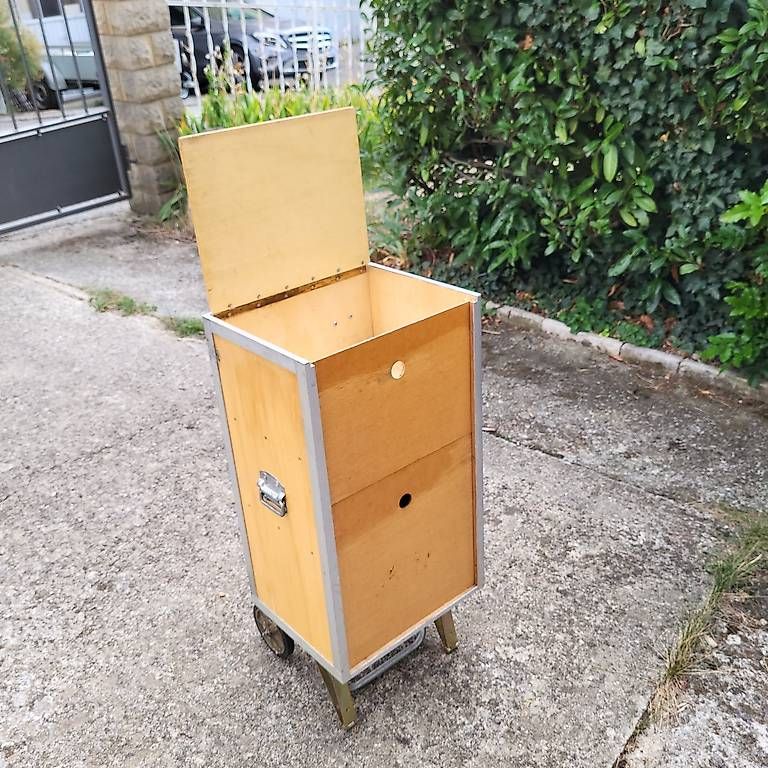 Eléments de bureau: chariot-box universel – D'occasion à Bussigny par DOC1030 3