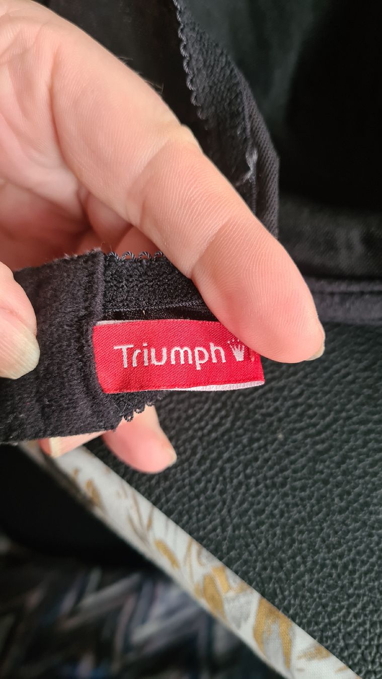 Sonstige Unterwäsche: Triumph BH, Schwarz, Spitze, Gr. 85C – Gebraucht aus Dussnang von Mak13 5