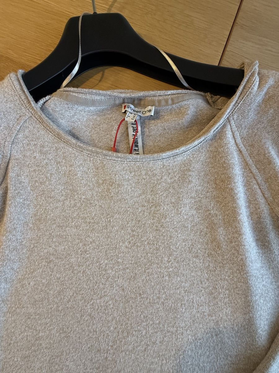 Lotti di vestiti: Damenpullover 4 Stk, Gr. XL – Usato da Thun venduto da Vesna27 7