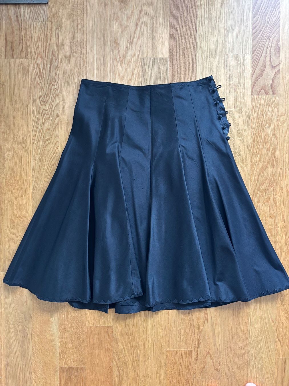 Gonne: Black Skirt, Size XS – Usato da Zürich venduto da luc_hx6g