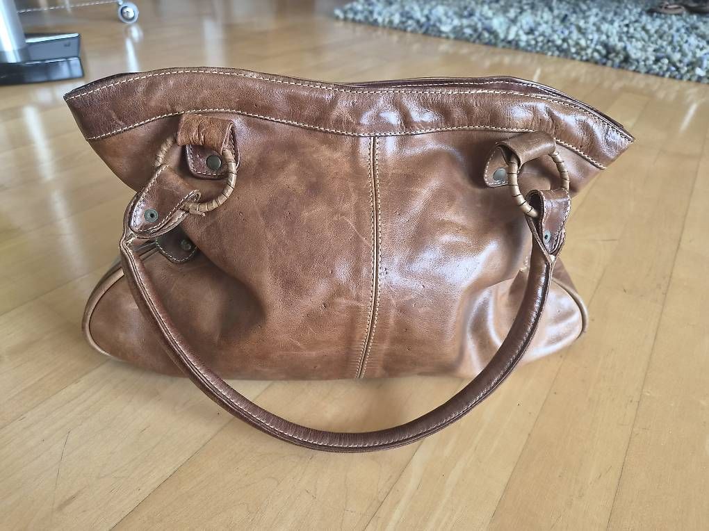 Borse da donna: Vintage Leder Tasche – Usato da Russikon venduto da i_laura 1