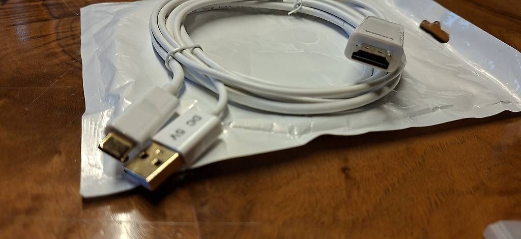 Kabel: Câble hdmi usb a/c neuf – Gebraucht aus La Tine von chrystang