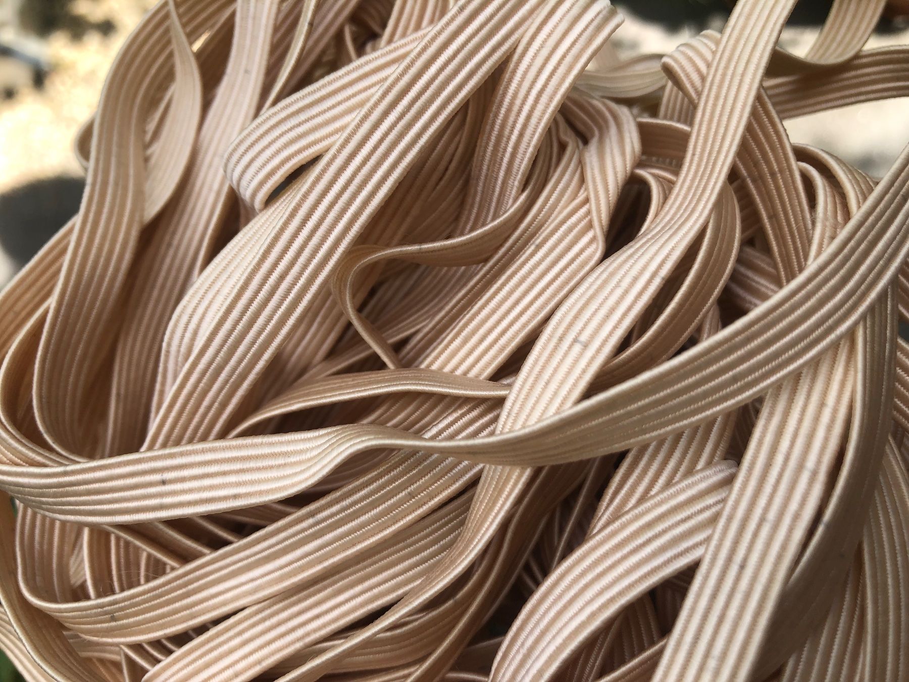 Sonstiges zum Basteln & Handarbeiten: Gummiband beige 21m – Neu (gemäss Beschreibung) aus Eglisau von Vidal_sosun 1