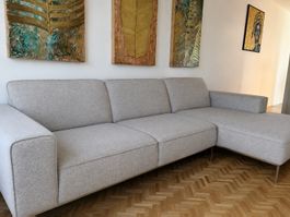Schönes, sehr bequemes Ecksofa – Naturfarbe