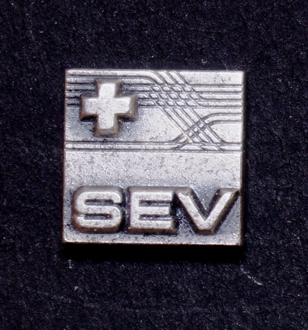 Placchette & Badge: SEV-Abzeichen drei Generationen – Usato da Lenk im Simmental venduto da Ruedauph 1
