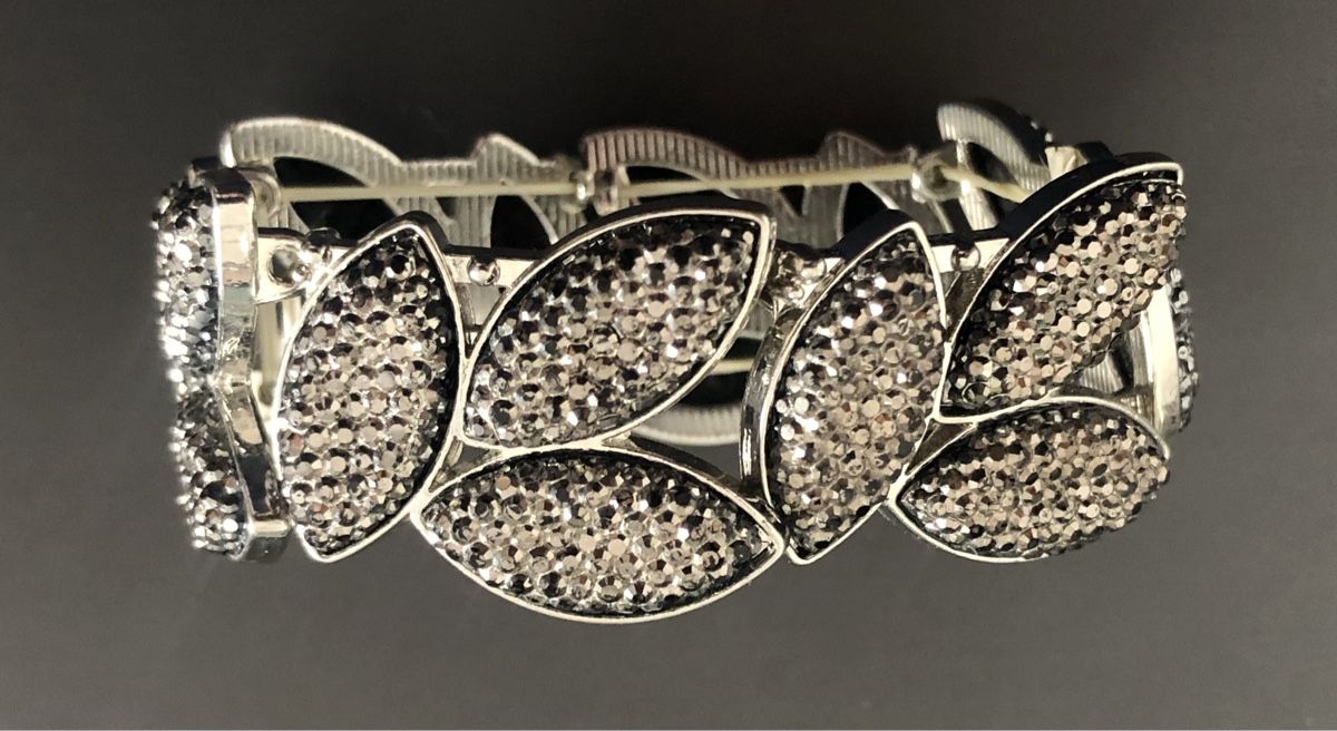 Armbänder & -reifen: Modeschmuck – Neu (gemäss Beschreibung) aus Luzern von Pool33