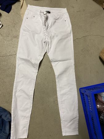 Hosen weiss