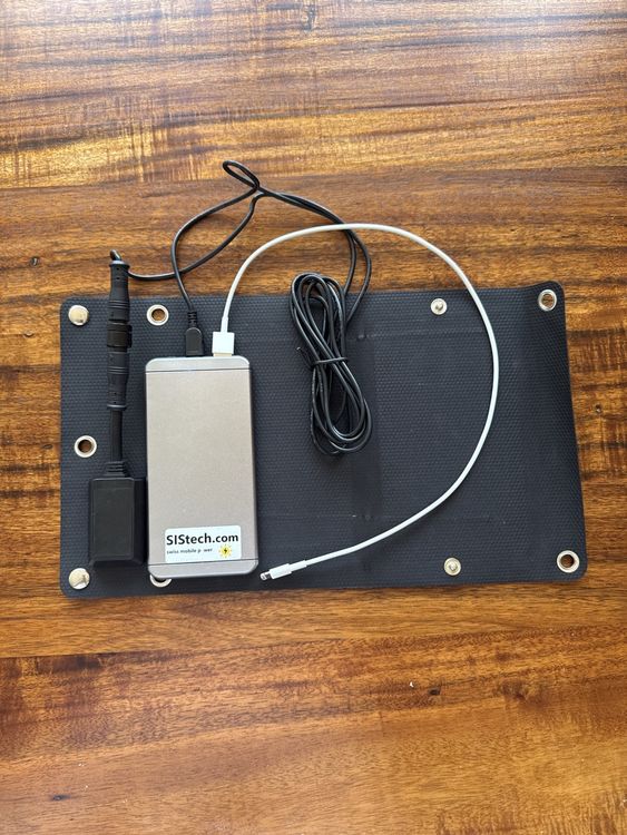 Dispositivi a energia solare: Solar Ladegerät 5V 4W – Für Handy & Powerbank, Outdoor geeig – Usato da Zürich venduto da Le_Hess